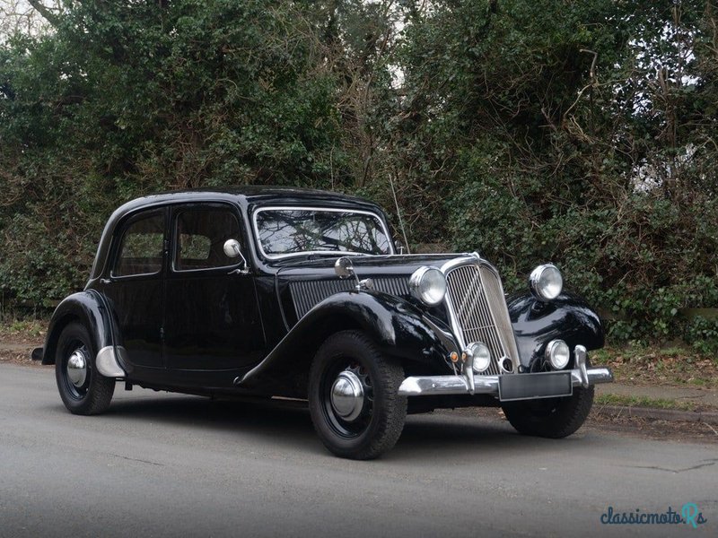 1951' Citroen Traction Avant photo #1