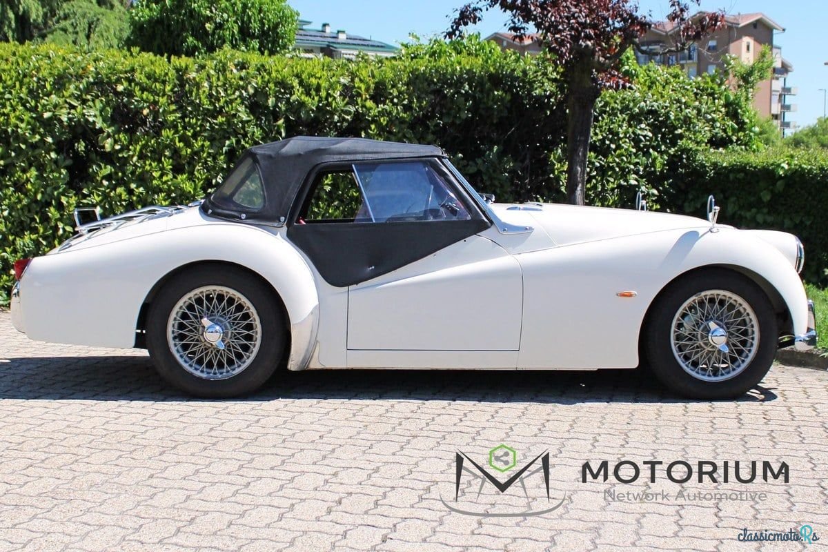 1957' Triumph TR3 photo #5