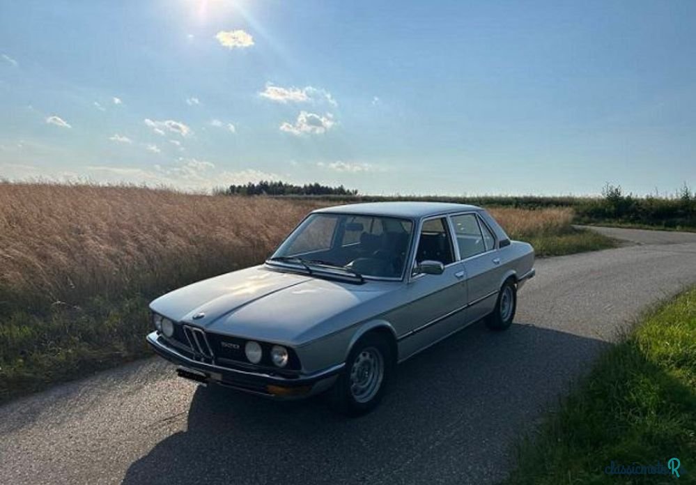 1979' BMW Seria 5 520 photo #1
