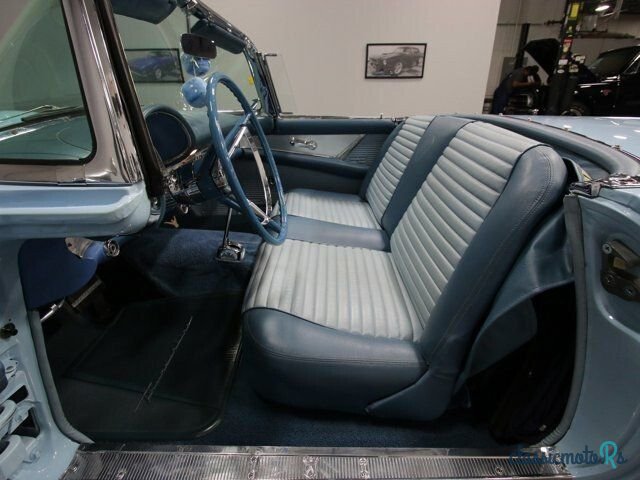 1957' Ford Thunderbird photo #2