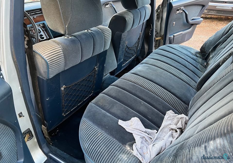 1977' Mercedes-Benz 280 photo #3