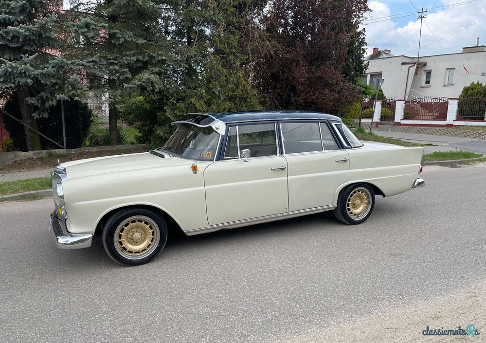 1965' Mercedes-Benz 190 C photo #2