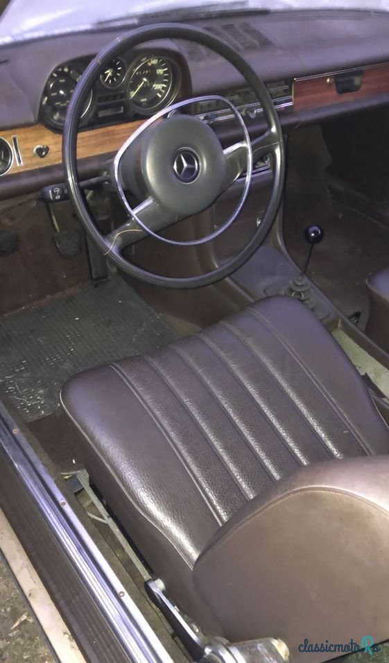 1968' Mercedes-Benz 250SE W114 photo #6