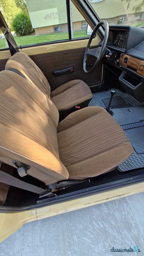 1980' Volkswagen Polo photo #5