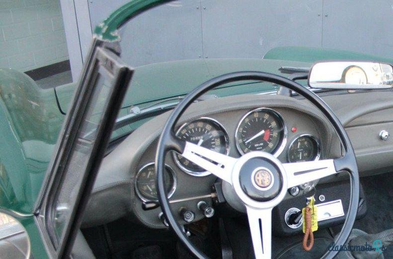 1965' Alfa Romeo 2600 photo #3