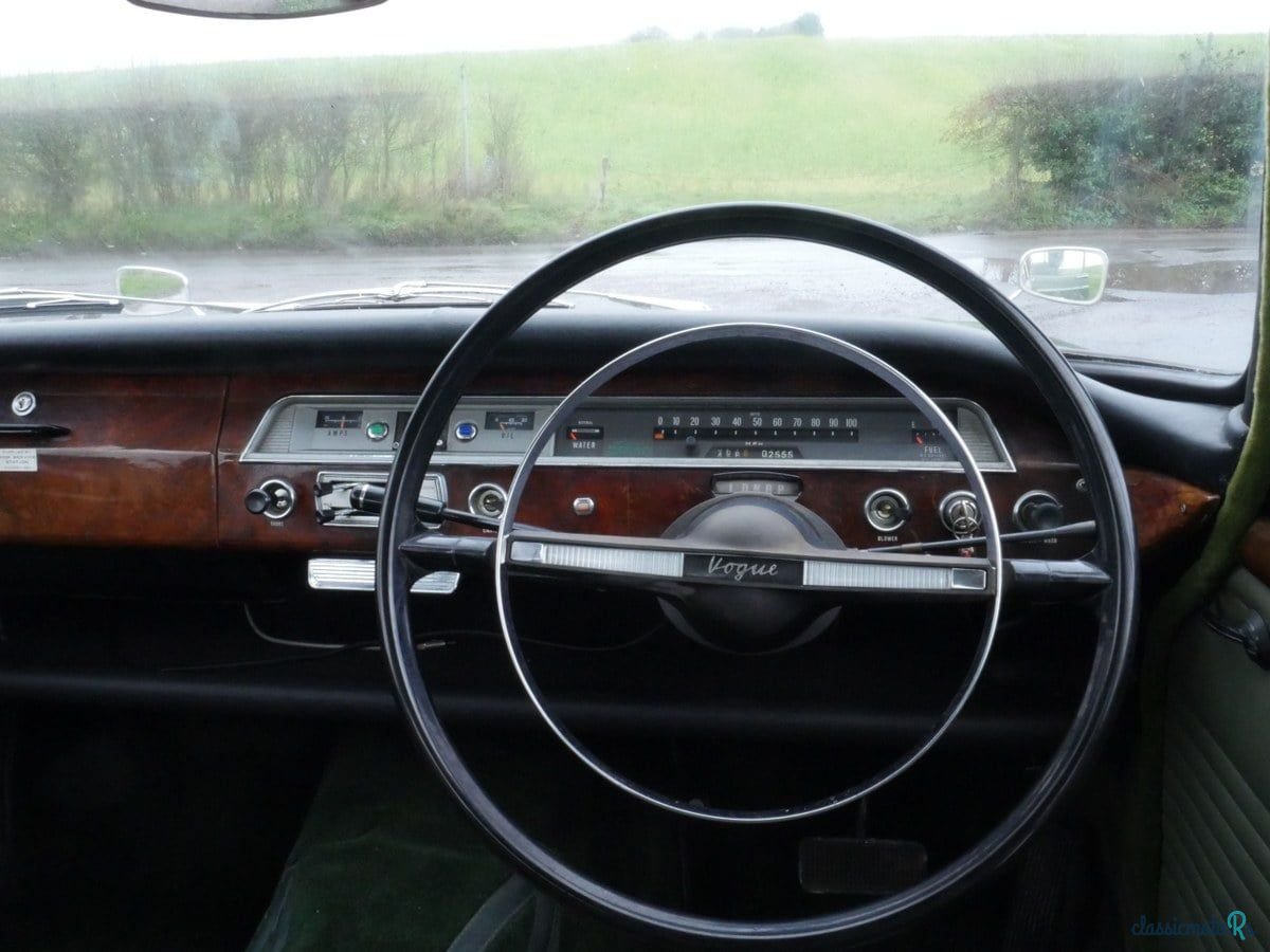 1966' Singer Vogue photo #5