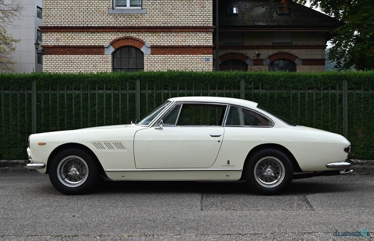 1965' Ferrari 330 photo #2