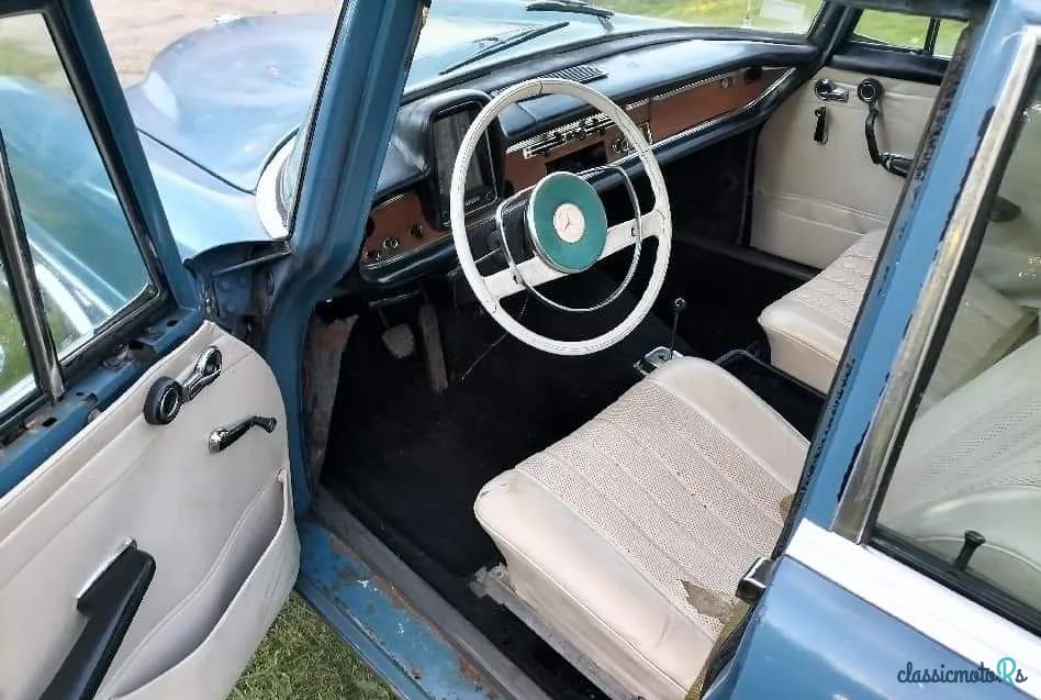 1967' Mercedes-Benz 230 S W111 photo #4