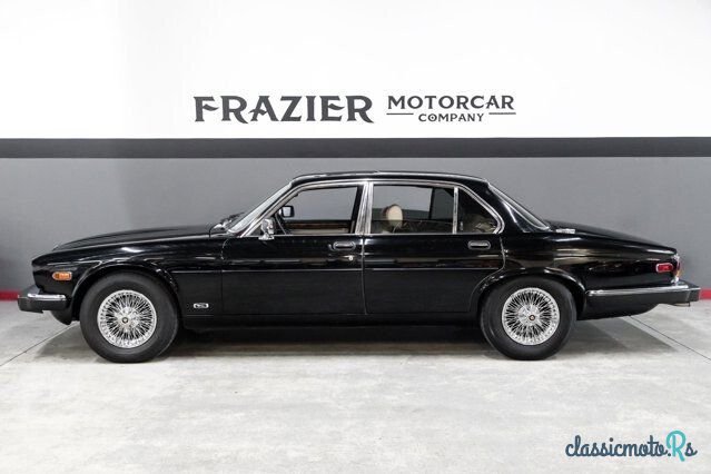 1985' Jaguar XJ Vanden Plas photo #3