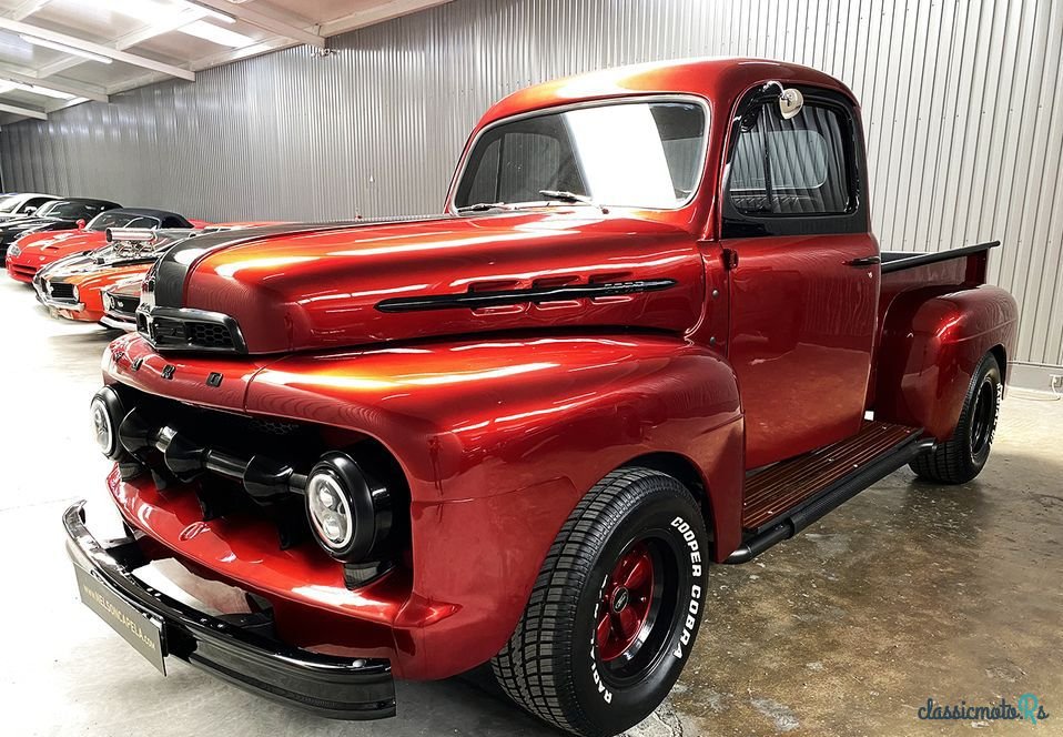 1952' Ford F-100 photo #1
