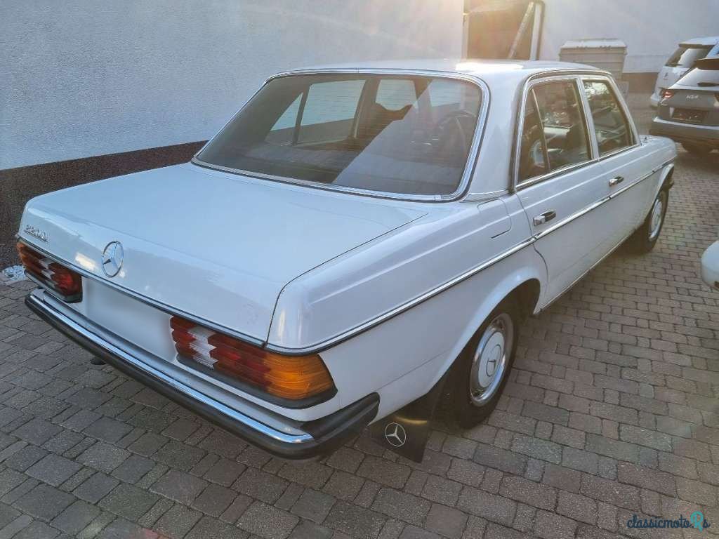 1976' Mercedes-Benz 240 D W123 photo #3