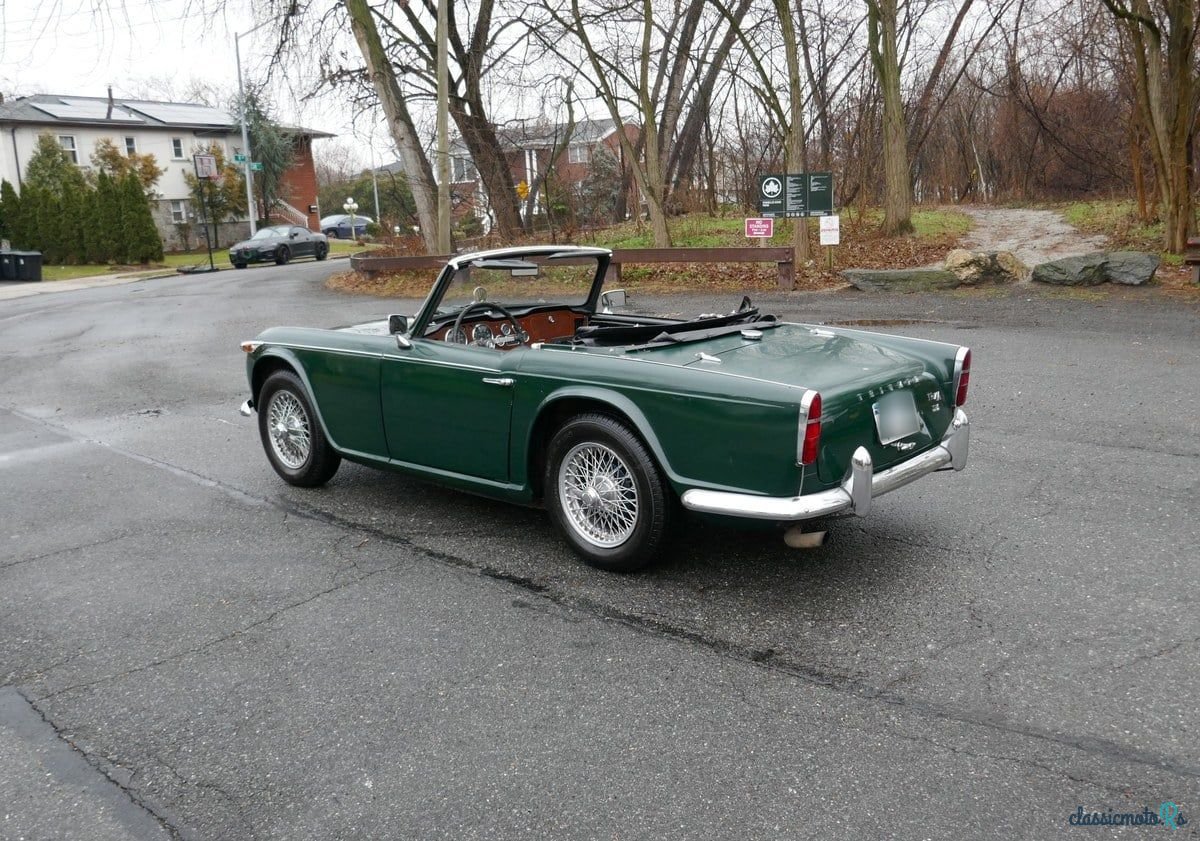 1967' Triumph TR4 photo #5
