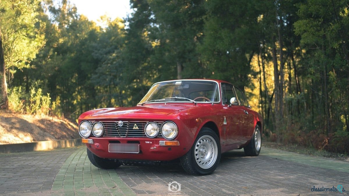 1974' Alfa Romeo Gtv 2000 photo #2