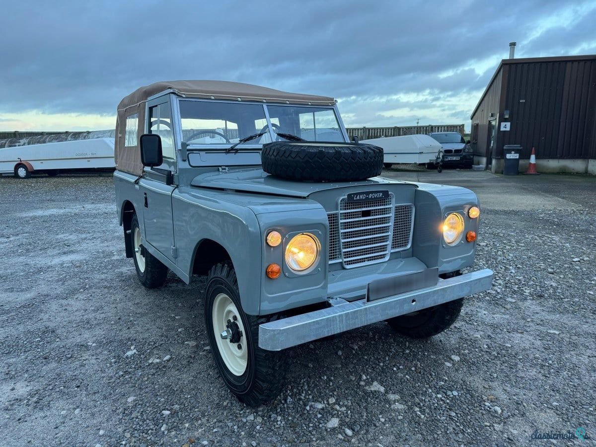 1975' Land Rover Series III photo #1