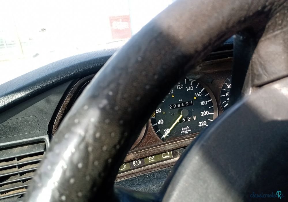 1989' Mercedes-Benz 190 E 2.0 photo #3