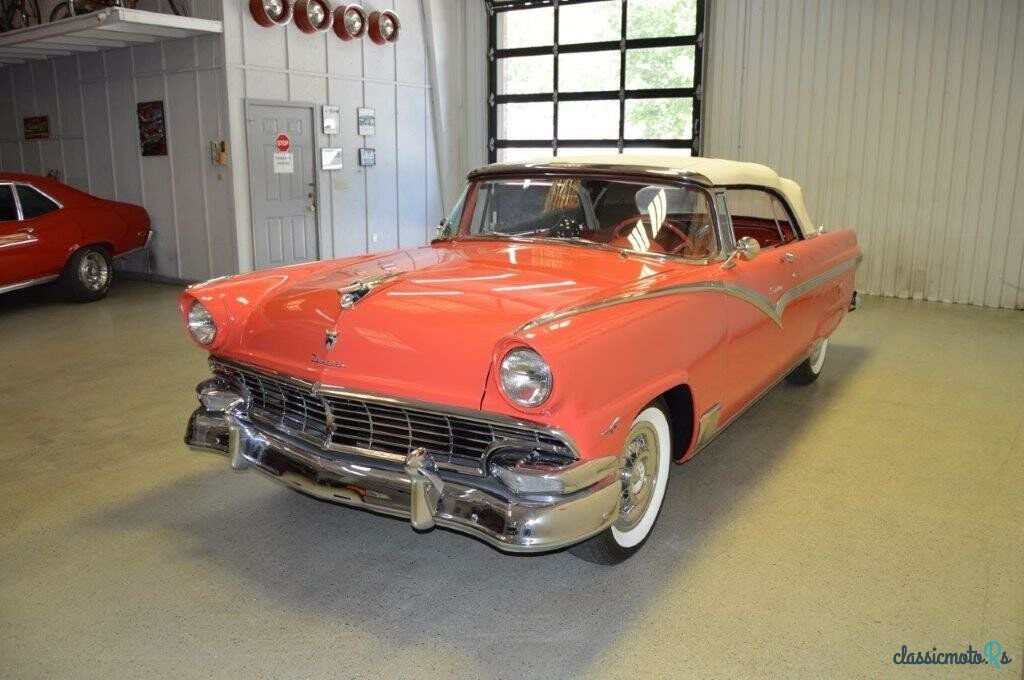 1956' Ford Fairlane photo #4