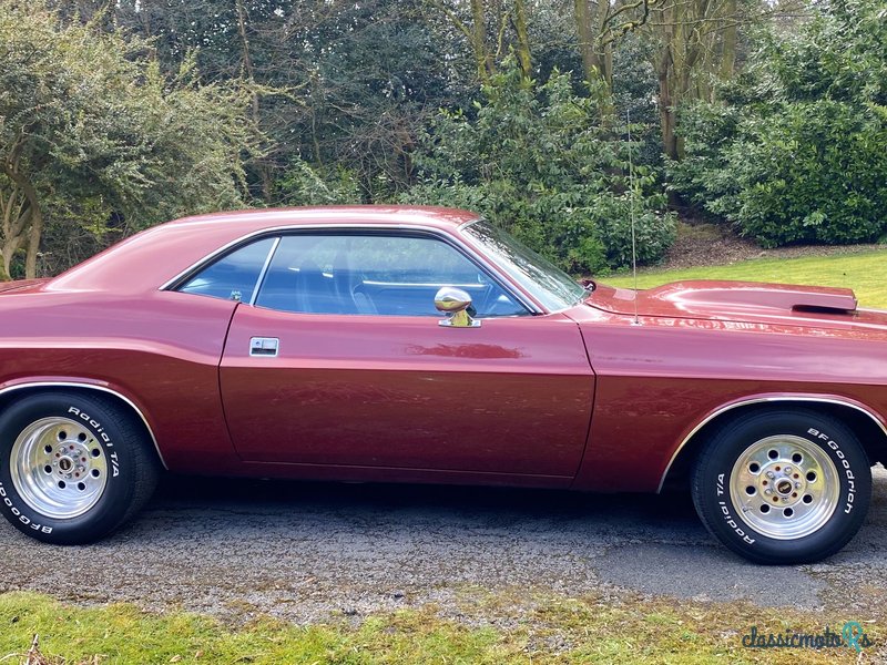 1974' Dodge Challenger photo #4