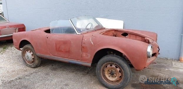 1957' Alfa Romeo Spider photo #1
