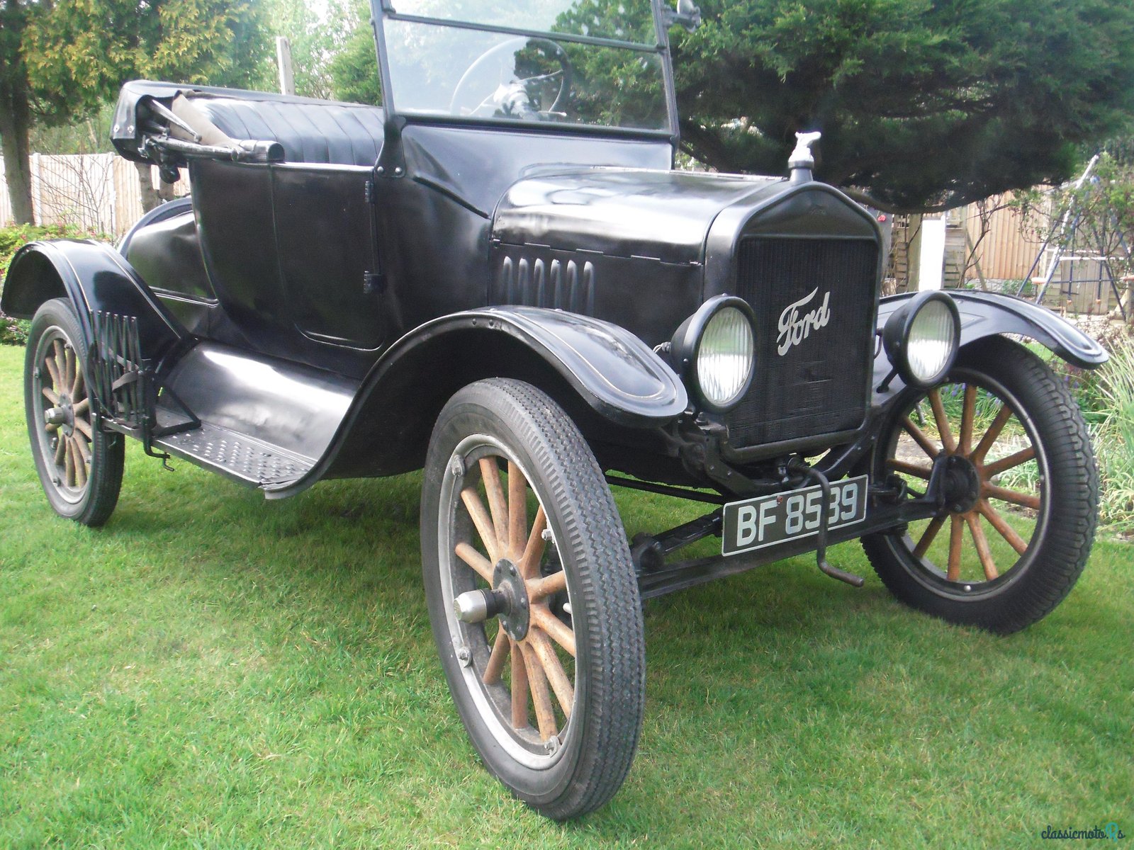 1925' Ford Model T photo #1