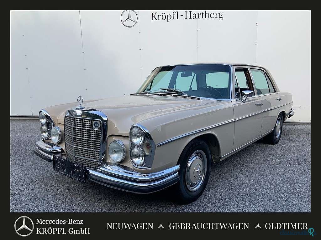 1968' Mercedes-Benz 280 photo #1