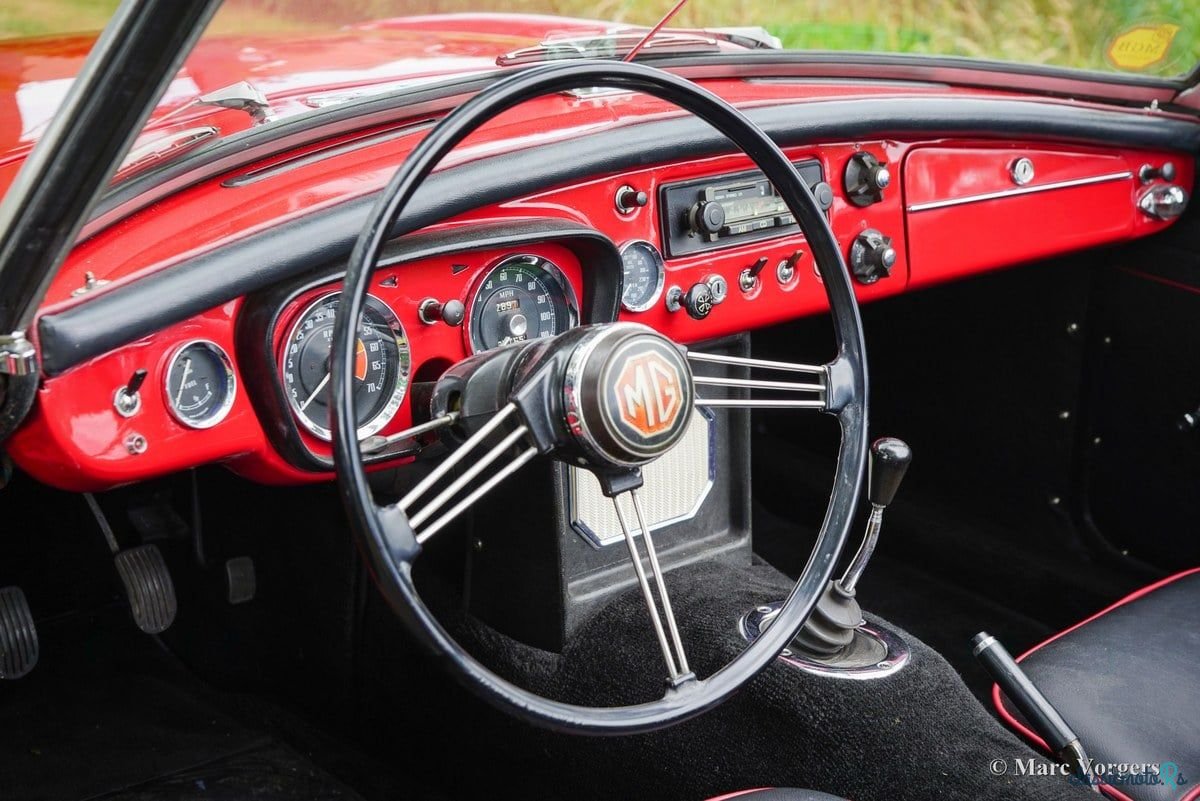 1964' MG MGB photo #6