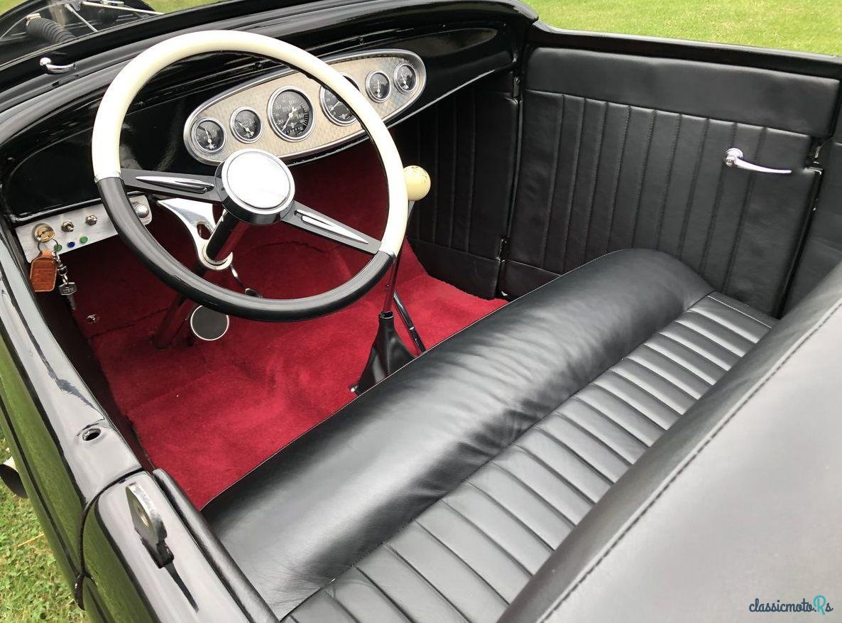 1932' Ford Roadster Model B photo #3