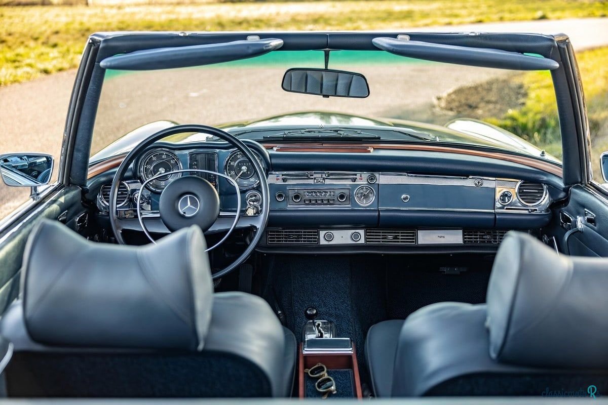 1970' Mercedes-Benz Sl Class photo #2