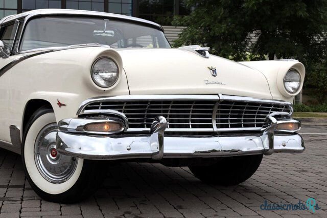 1956' Ford Fairlane photo #5