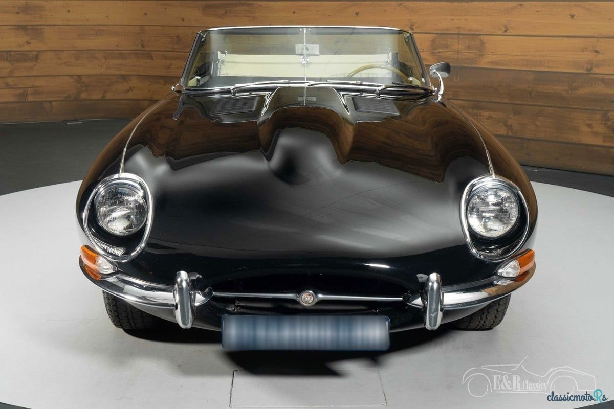 1967' Jaguar E-Type photo #5