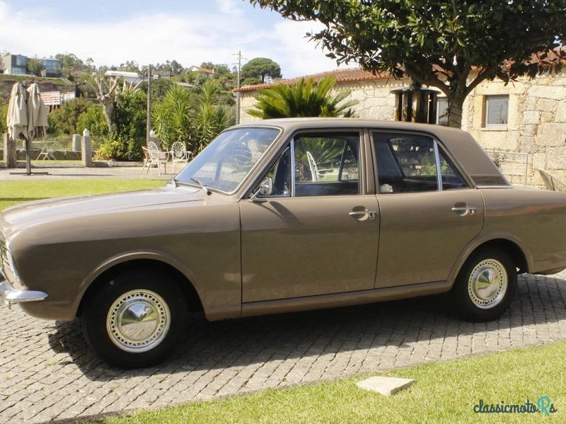 1969' Ford Cortina photo #6