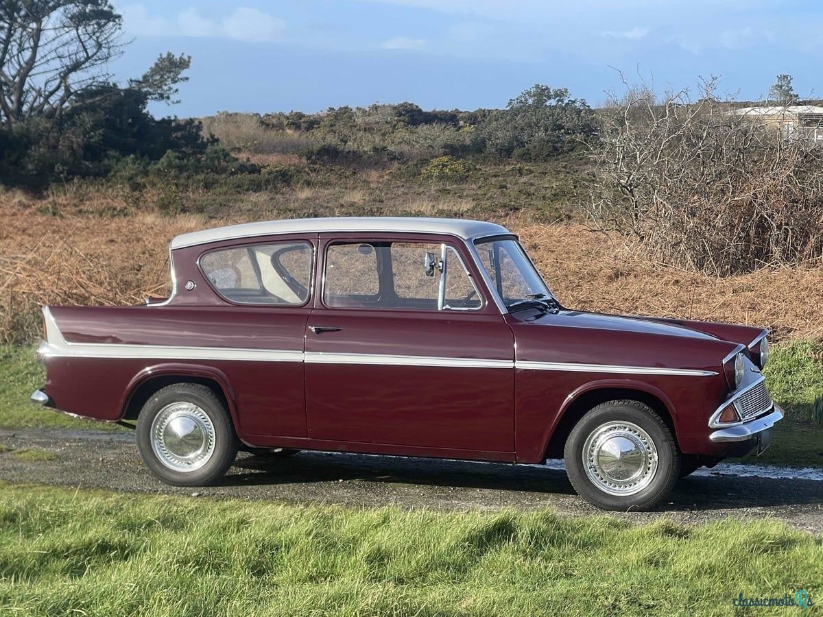 1966' Ford Anglia photo #6