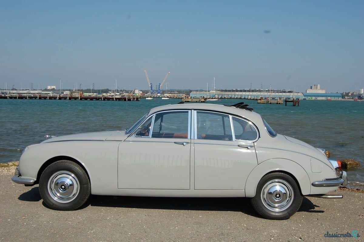 1968' Jaguar Mk II 340 photo #4