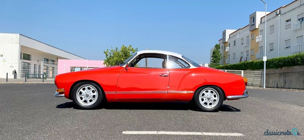 1971' Volkswagen Karmann Ghia photo #2