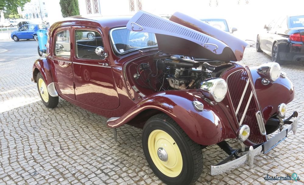 1952' Citroen Traction Avant photo #3