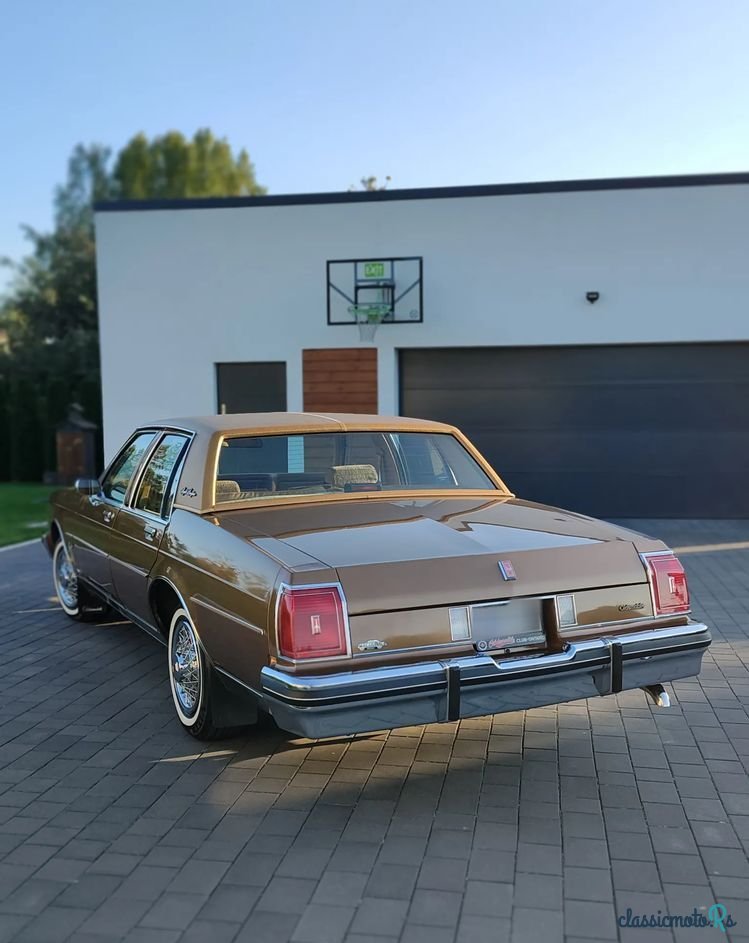 1980' Oldsmobile Delta 88 photo #6