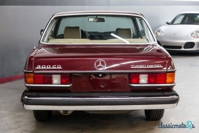 1985' Mercedes-Benz 300CD photo #6