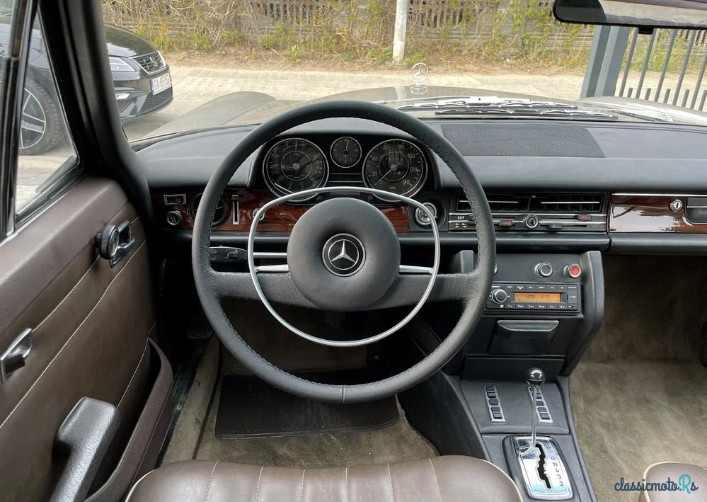 1969' Mercedes-Benz W114 photo #6