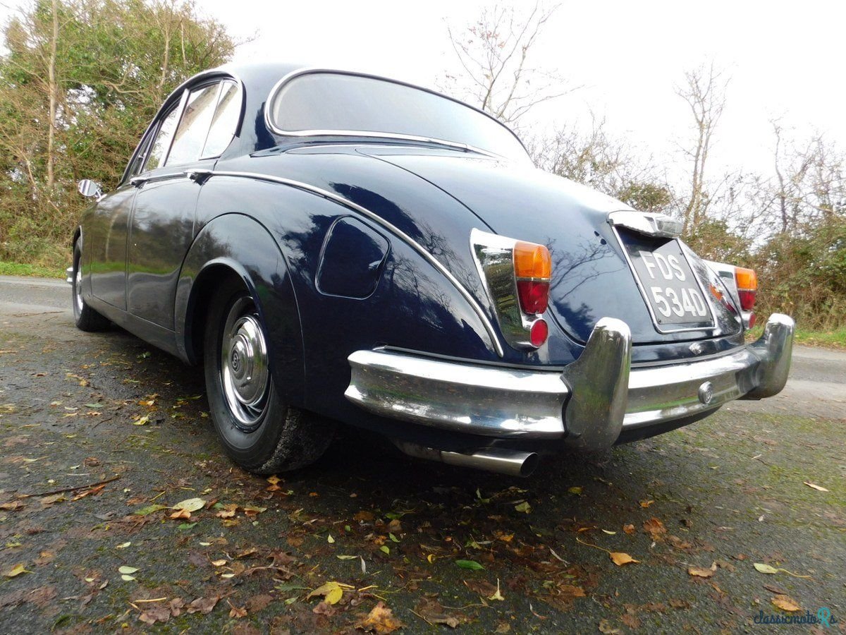 1966' Daimler 250 V8 photo #6