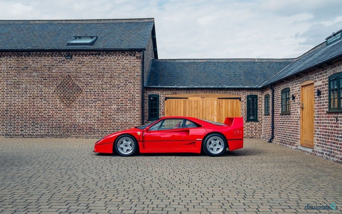 1989' Ferrari F40 photo #3