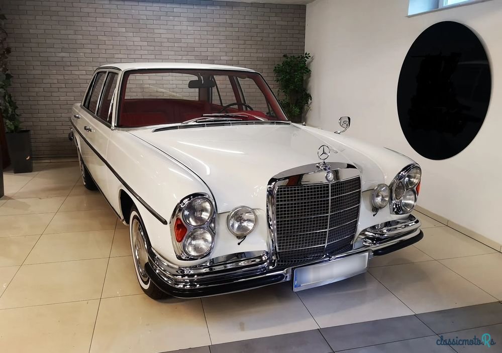 1966' Mercedes-Benz 250S W108 for sale. Poland