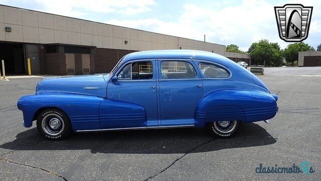 1947' Pontiac Streamliner photo #2