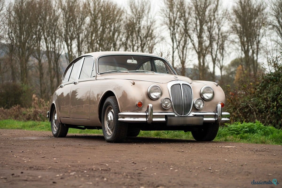 1967' Daimler 250 V8 photo #1
