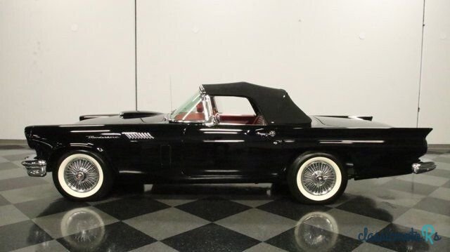 1957' Ford Thunderbird photo #2
