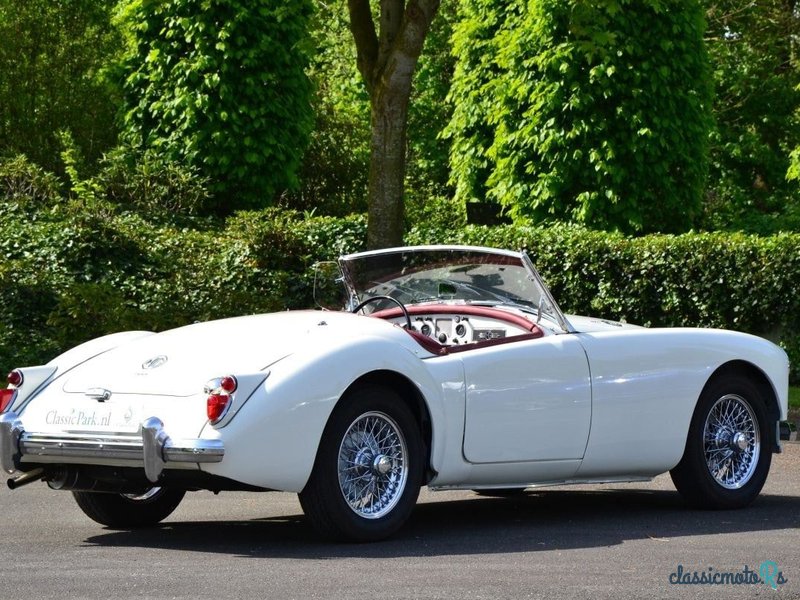 1960' MG MGA photo #5