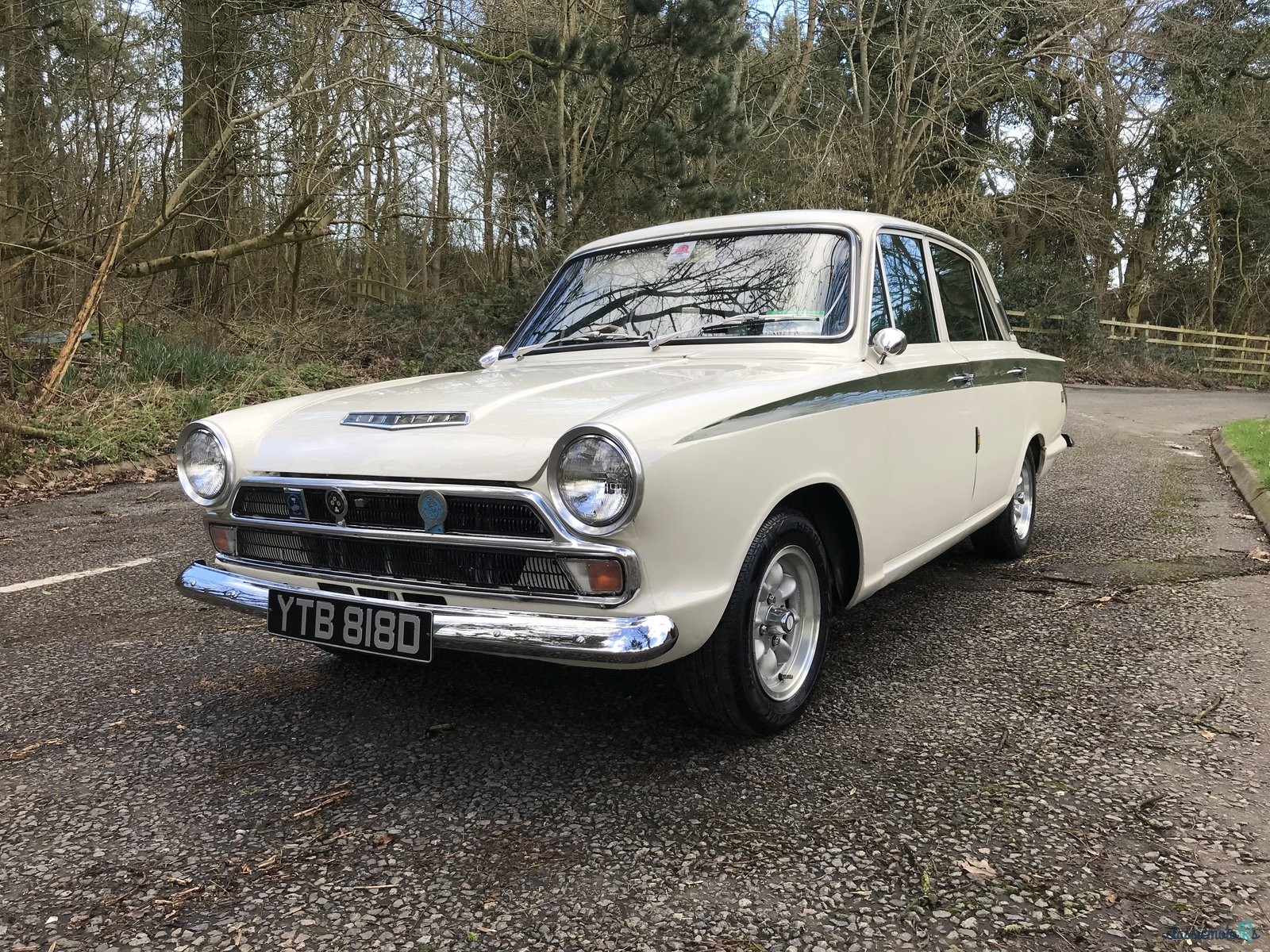 1966' Ford Cortina photo #1