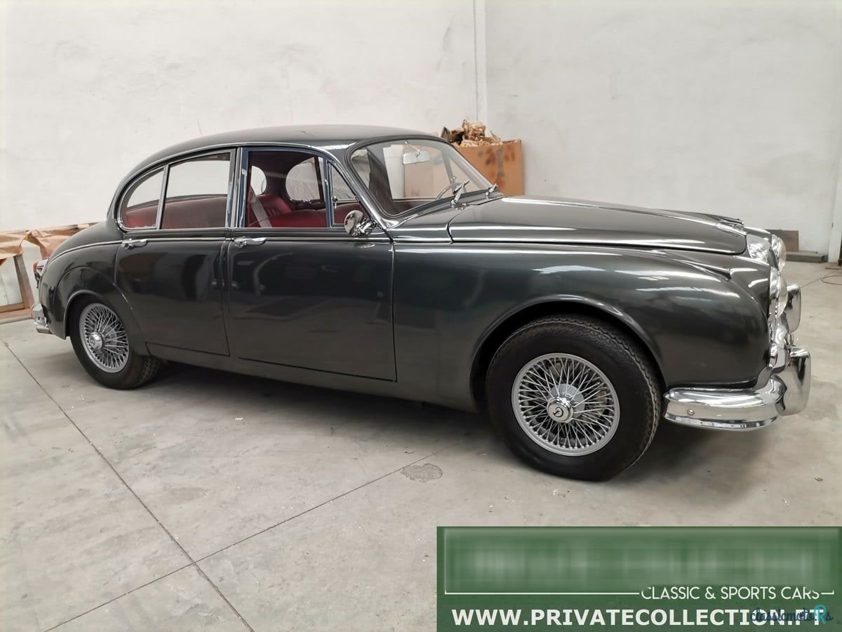 1949' Daimler 250 V8 photo #2