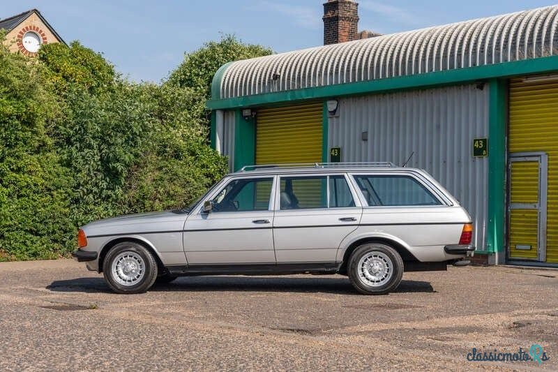 1986' Mercedes-Benz 280 photo #6