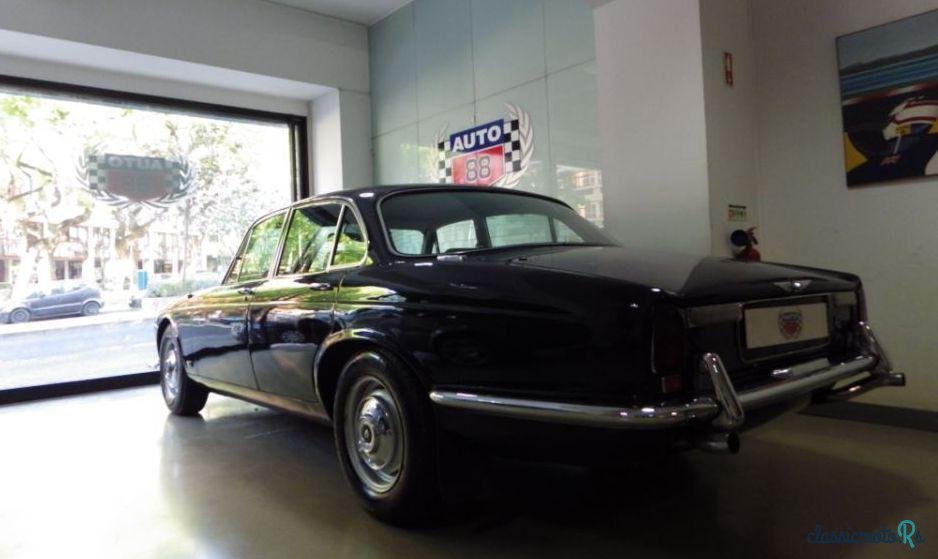 1971' Jaguar XJ 6-4.2 Série 1 photo #2