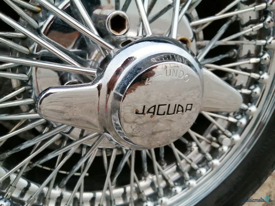 1973' Jaguar XJ photo #5