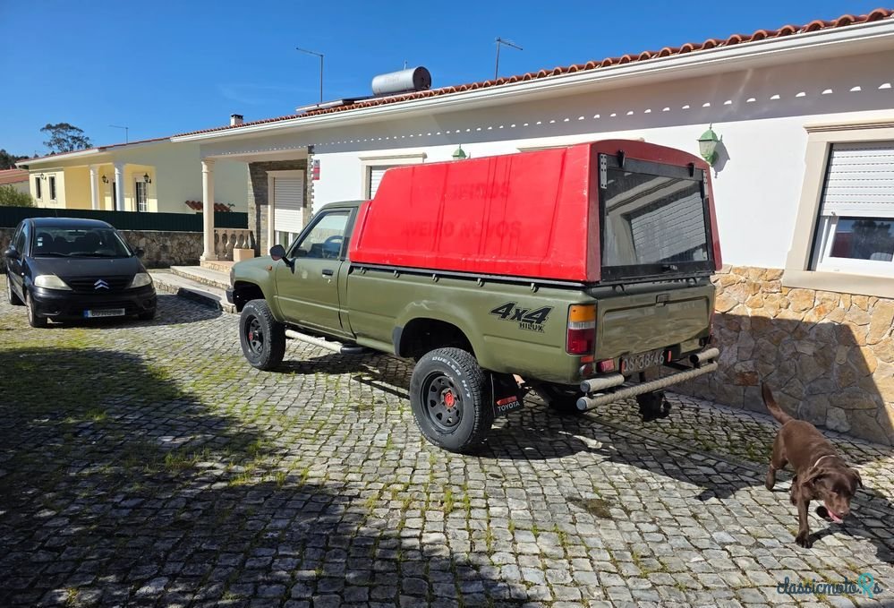 1989' Toyota Hilux photo #5